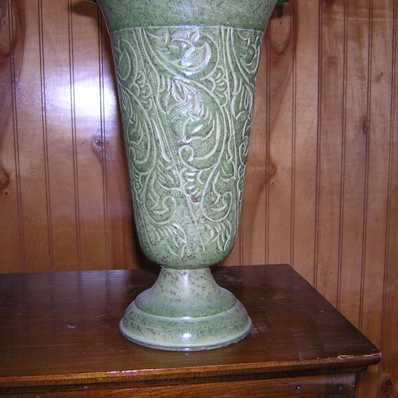 Metal Vase - Scrolled Design ~ Shades of Green ~ Vintage - Picture 2 of 5